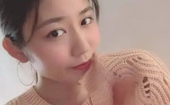 八字奶是什么意思